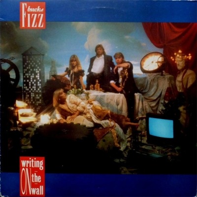 Bucks Fizz - Writing On The Wall (Album, 1986): oprawa graficzna przedniej okładki