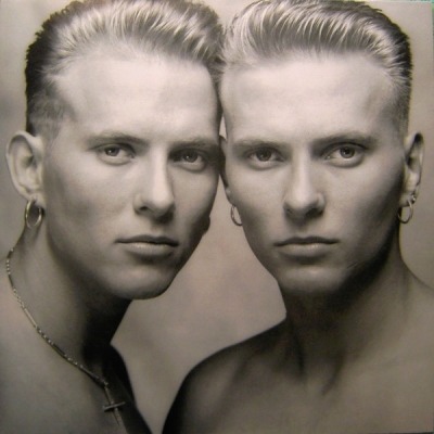 Bros - The Time (Album, 1989): oprawa graficzna przedniej okładki