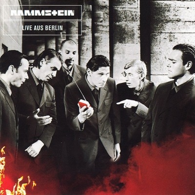 Live Aus Berlin - Rammstein (CD, Album, ℗ © 31 Sie 1999 Wielka Brytania i Europa, Motor Music #547 590-2) - przód główny